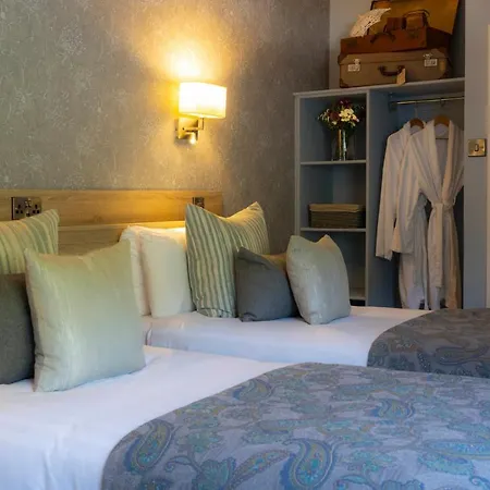 Hotel Eccles And 4*