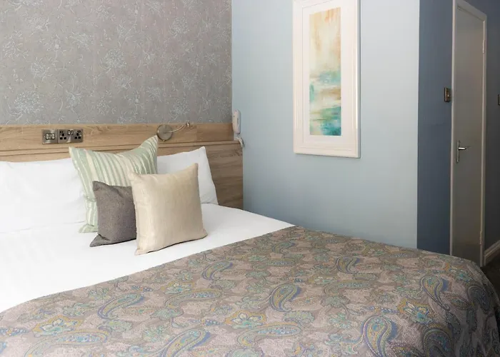 Eccles And 4* Glengarriff